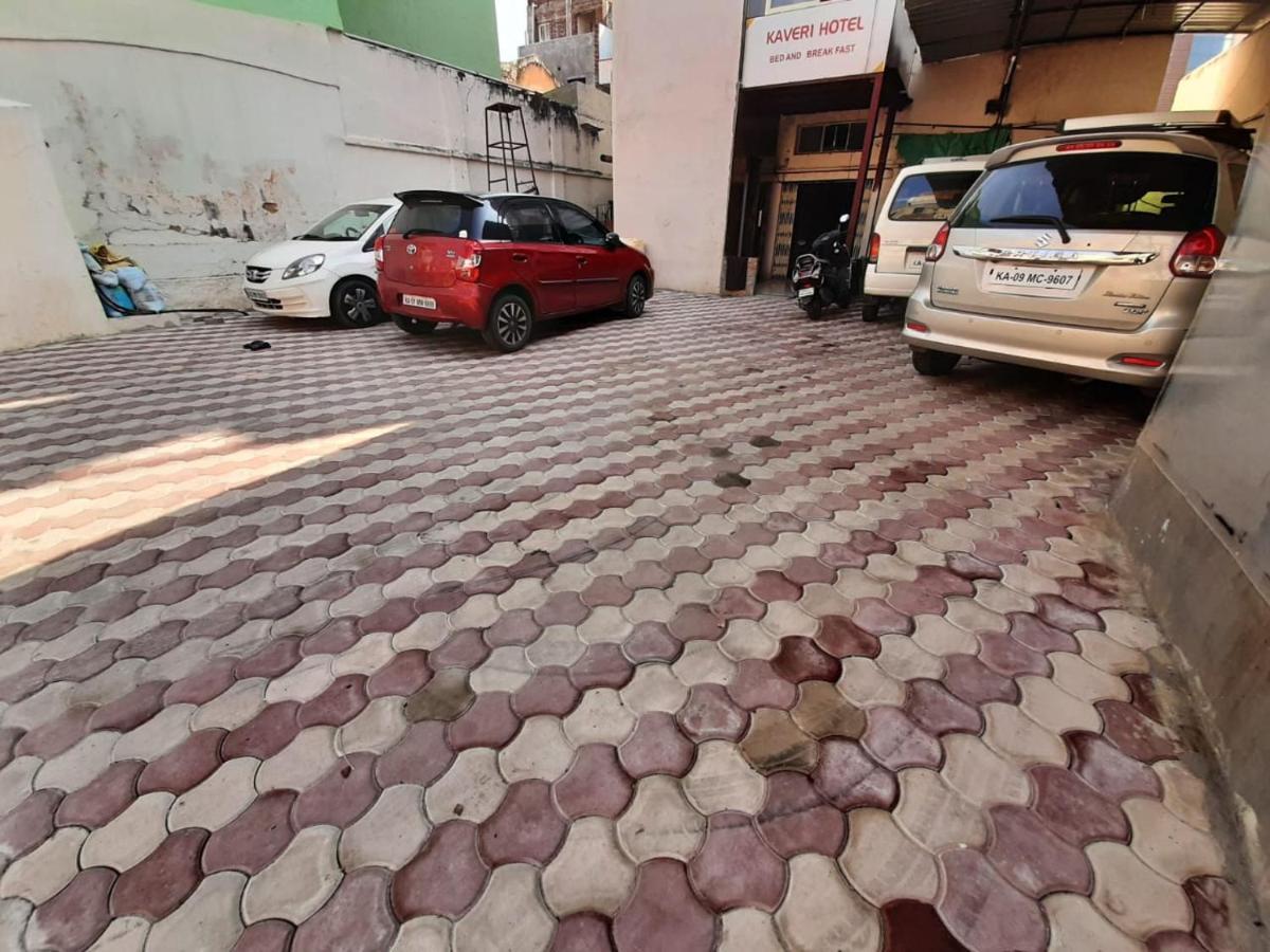 Kaveri Hotel Bed & Breakfast Mysore Exterior foto