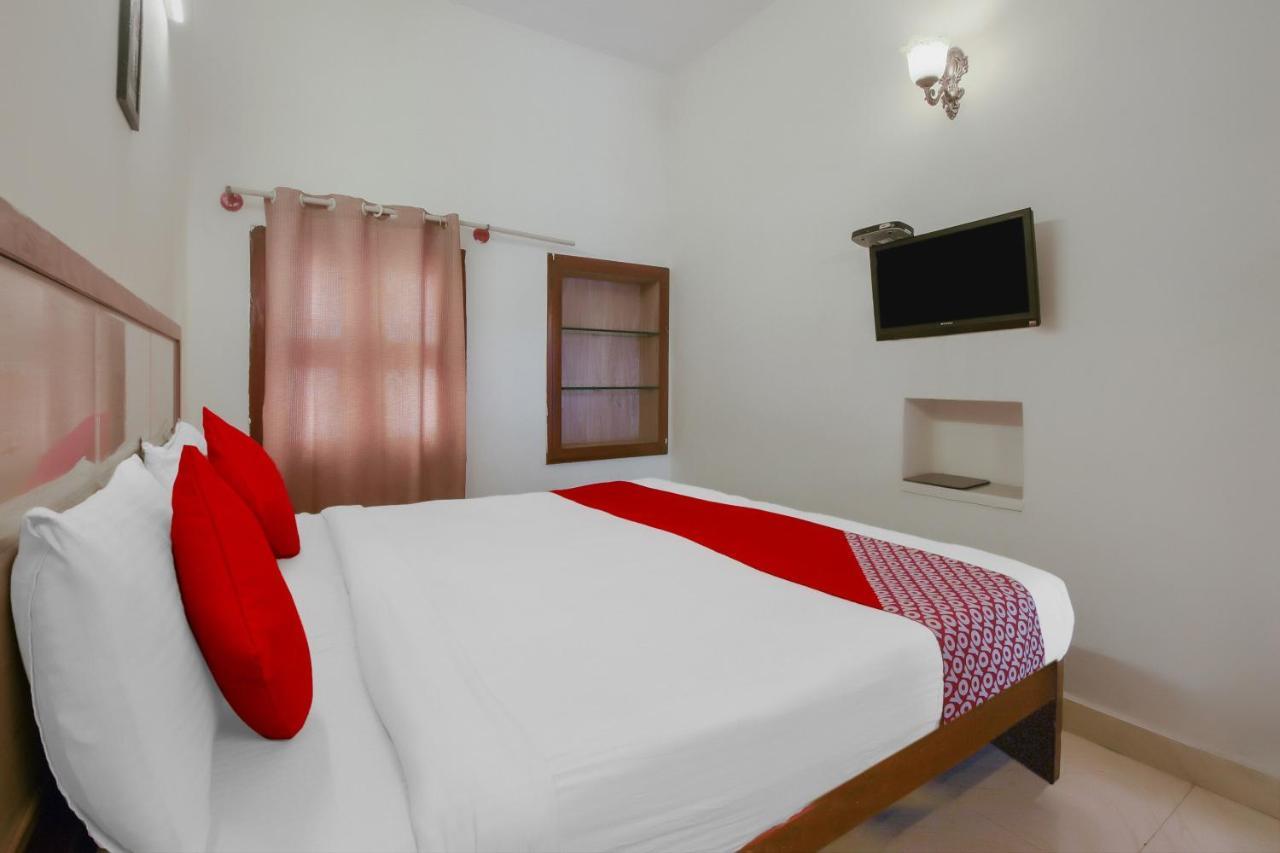 Kaveri Hotel Bed & Breakfast Mysore Exterior foto