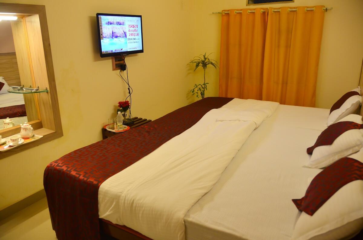 Kaveri Hotel Bed & Breakfast Mysore Exterior foto