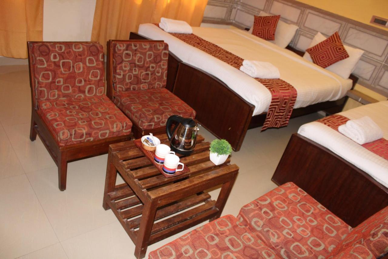 Kaveri Hotel Bed & Breakfast Mysore Exterior foto